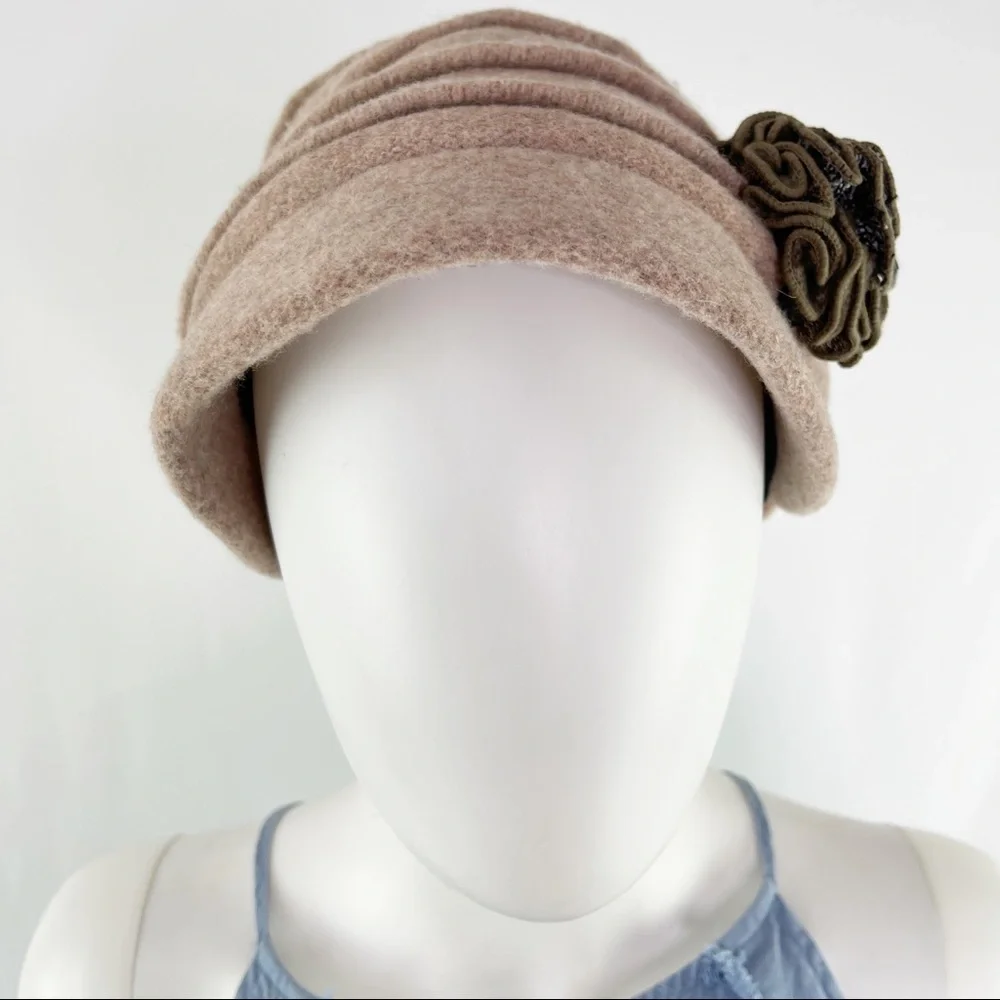 DEDO C&C Light Brown 100% Wool Bucket Hat with Flower Applique One Size - Picture 5 of 7